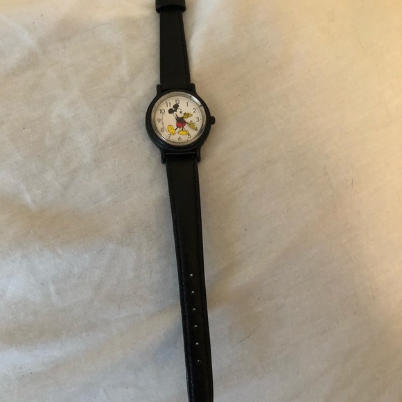 Black Mickey Mouse watch vintage - Picture 2 of 3